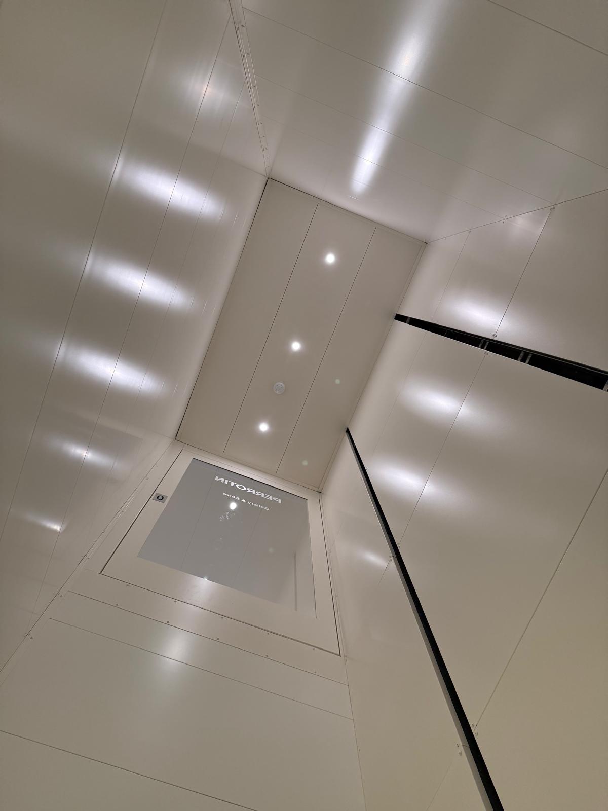 Heavy-Duty Platform Lift at ArtSpace Café, London – photo 6