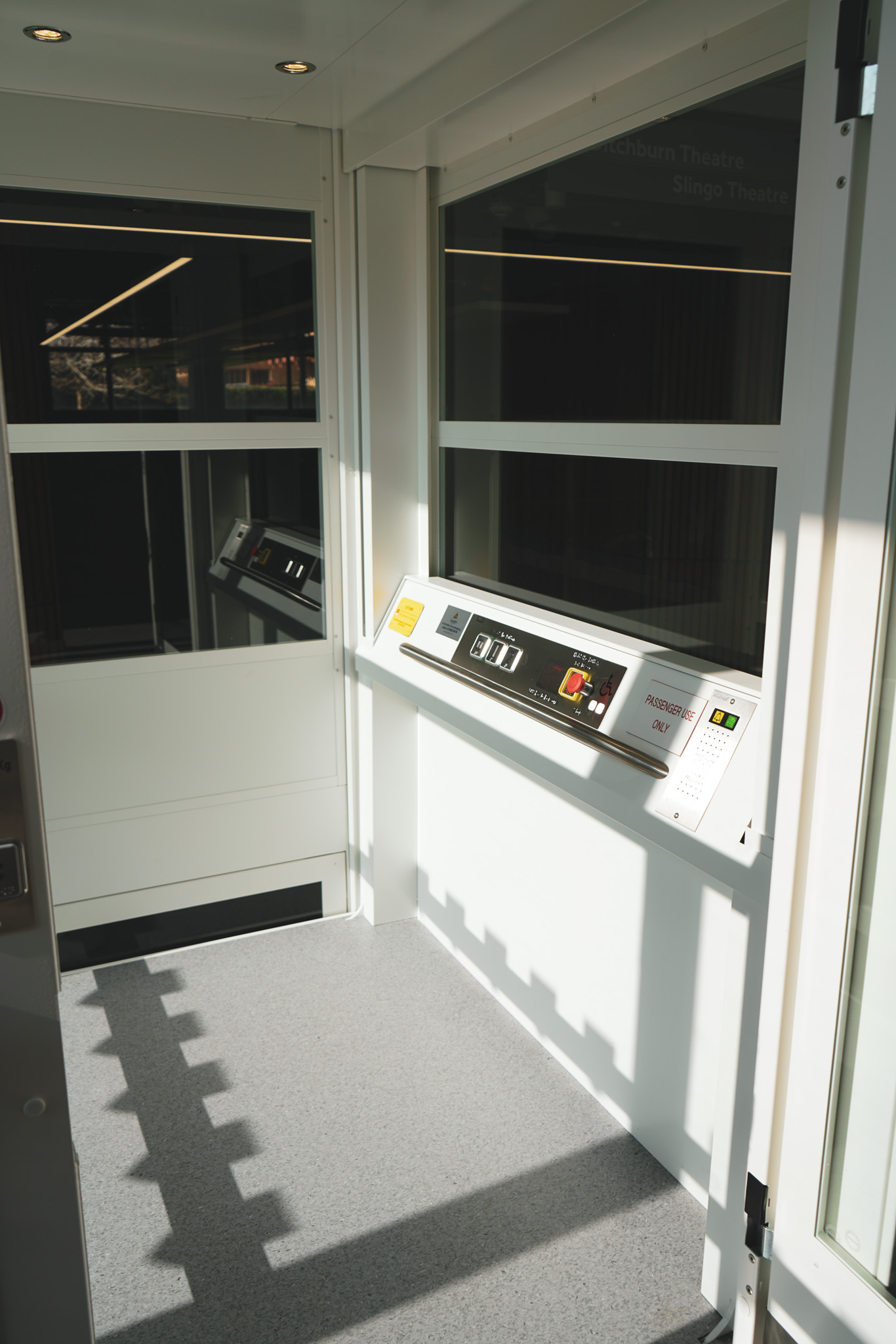 Chain-Driven Platform Lift at J.J. Thomson – University of Reading – photo 8