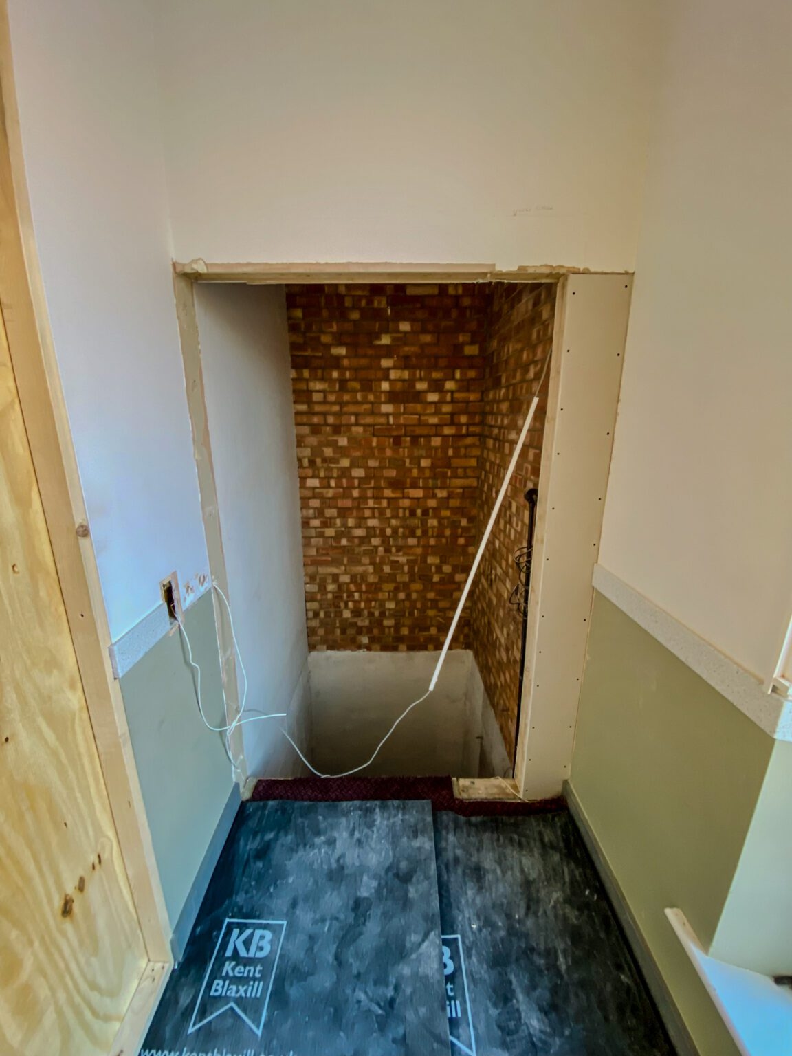 Lift opening during installation