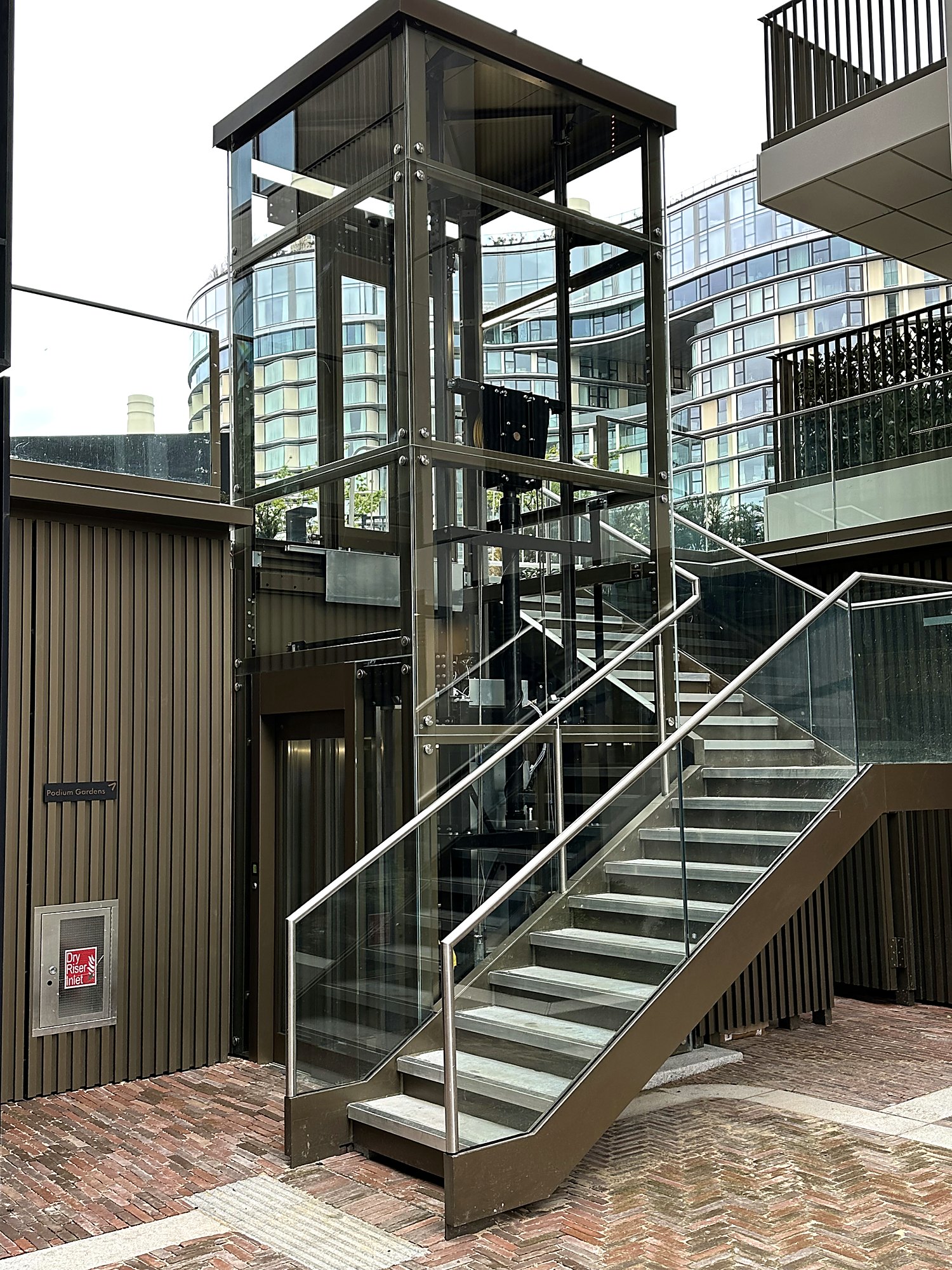 Elite Cabin Lift at Courtyard lift, Battersea, London – photo 5