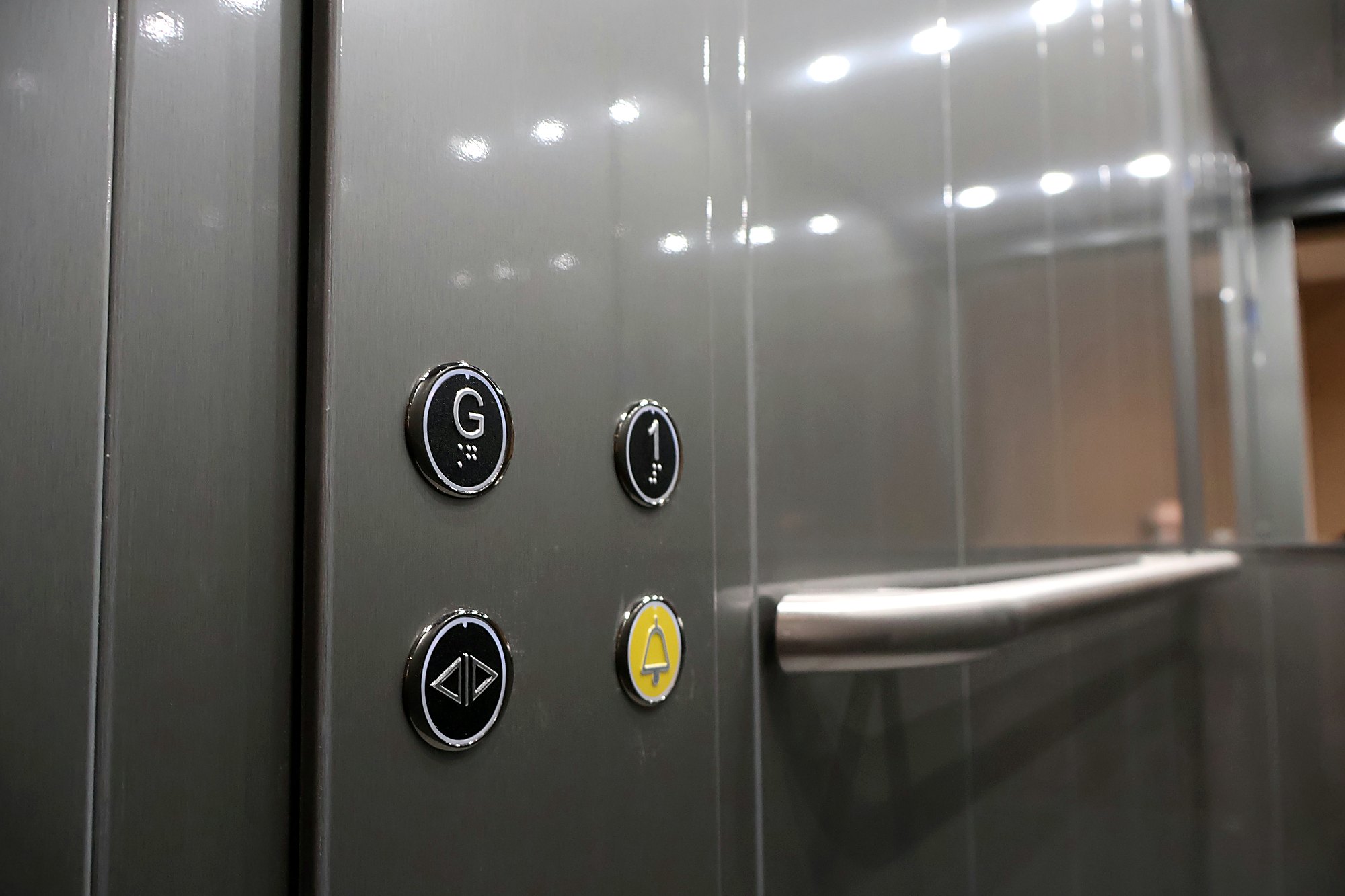 Heavy-Duty Cabin Lift at Care home, Coventry, West Midlands – photo 4