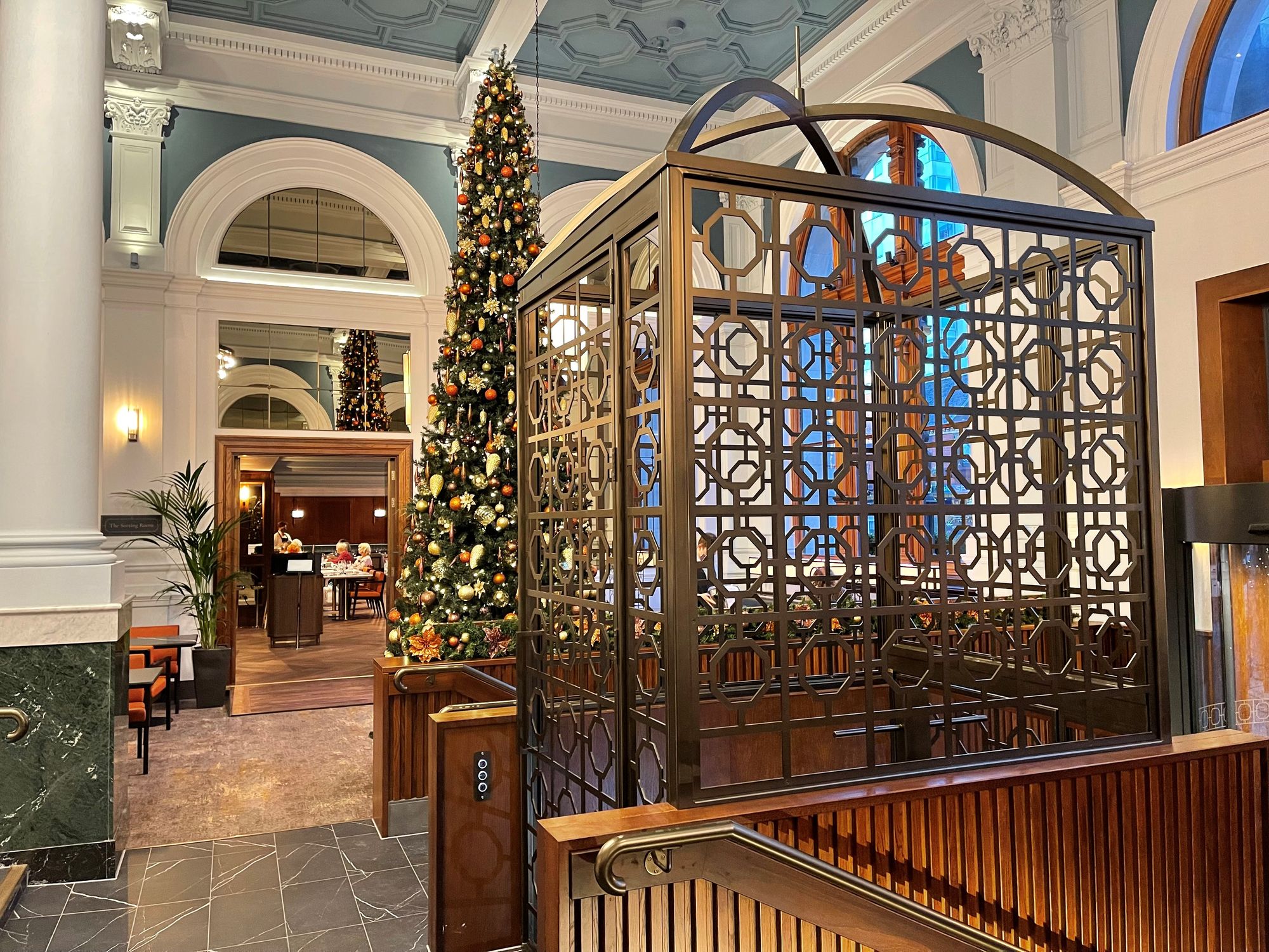 Tailored Lift Solutions for Offices, Retail & More