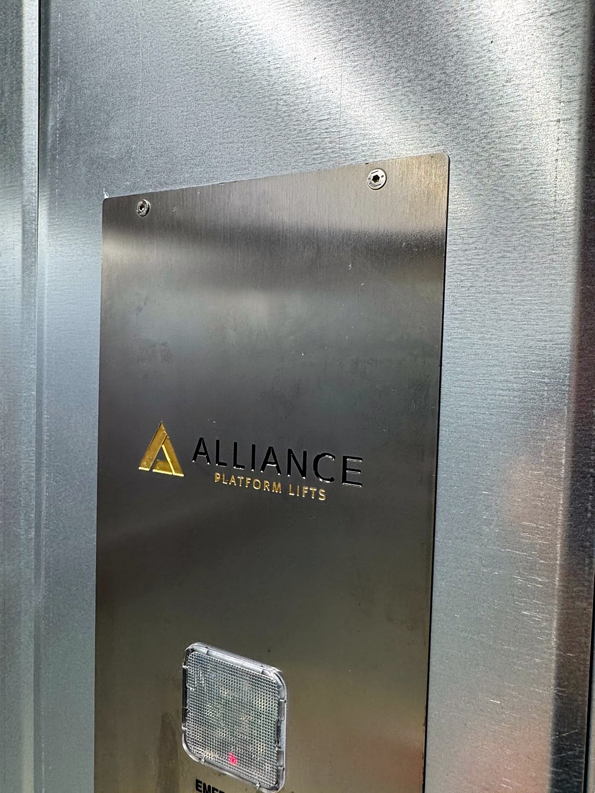 Traction Goods Lift at Self-storage facility, Tottenham, North London – photo 5
